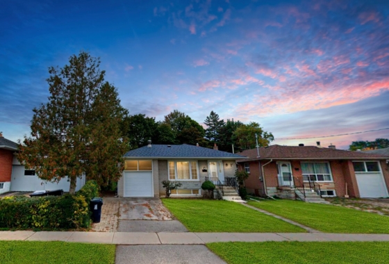 E12048459