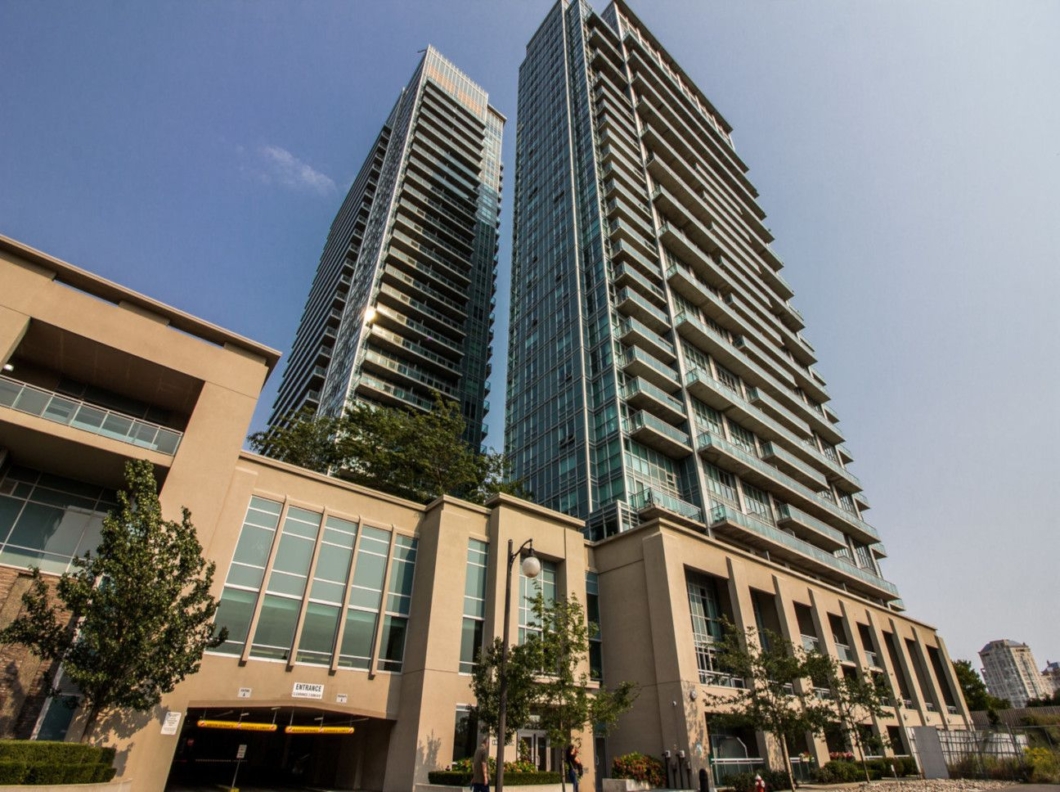 W12095371