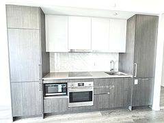 N12118233